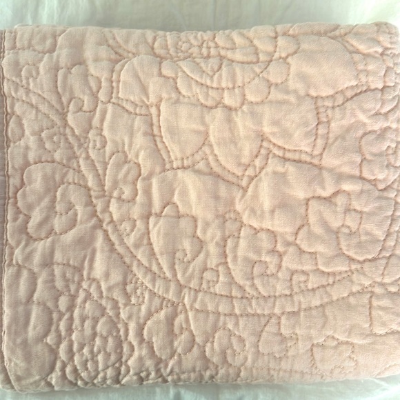 POTTERY BARN BELGIAN FLAX LINEN KING SHAMS (set)- Like New! - Picture 4 of 4